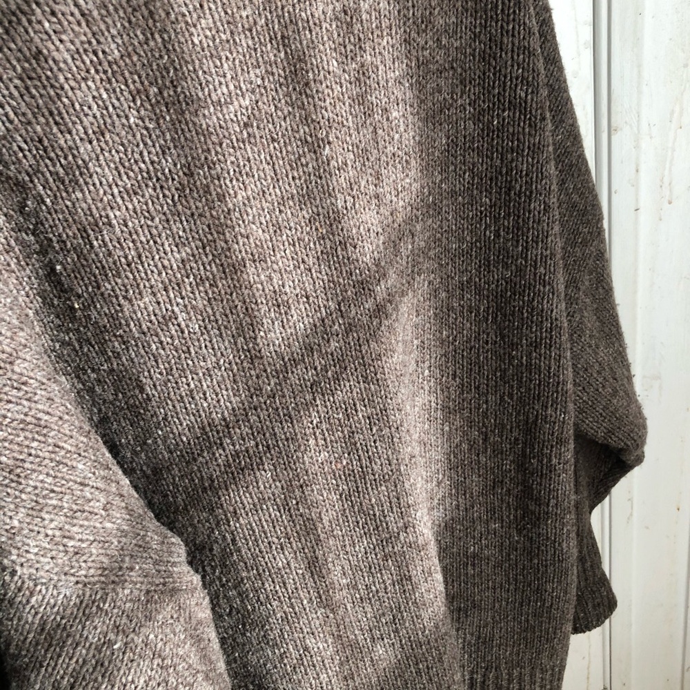 Babaa Sweater - Picture 5 of 11